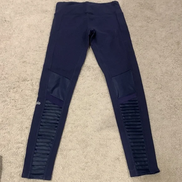 Alo high waisted moto legging *new without tag* - Picture 4 of 5